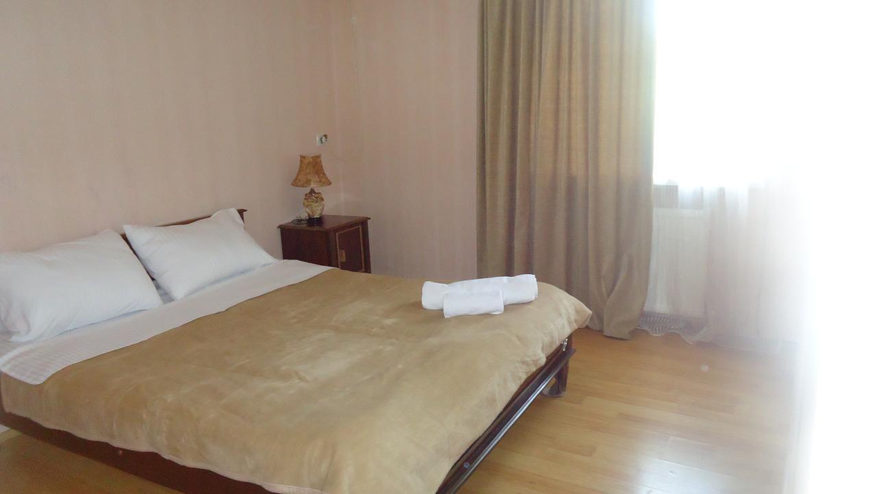 Hotel Georgia Gori Bagian luar foto